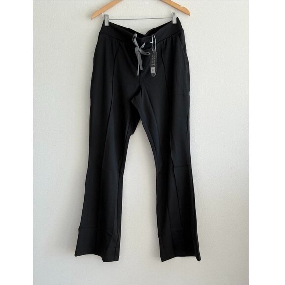 Figs High Waisted Evanston FORMx Skinny Flare Scrub Pants in Black, Size Large - Picture 9 of 11